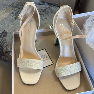 Betsey Johnson shoes size 9 new
